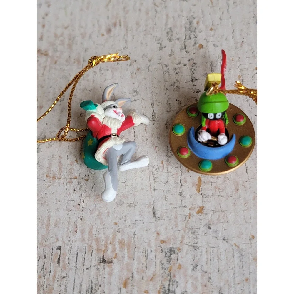 Vintage mini Looney tunes Marvin Martin bugs Bunny Santa Claus Xmas set
